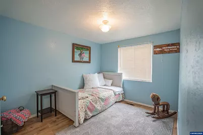 599 E St, Lebanon, OR 97355 - Photo 16