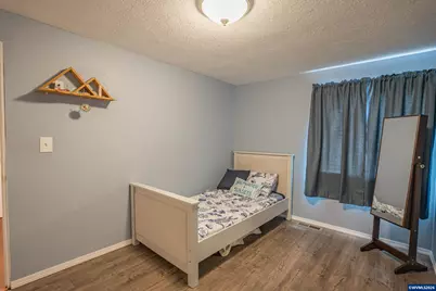 599 E St, Lebanon, OR 97355 - Photo 24
