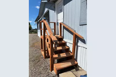 6793 Lakeside Dr NE, Salem, OR 97305 - Photo 2