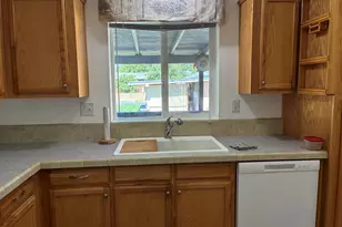 6793 Lakeside Dr NE, Salem, OR 97305 - Photo 10