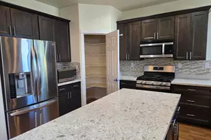 394 Golden Eagle St NW, Salem, OR 97304 - Photo 8