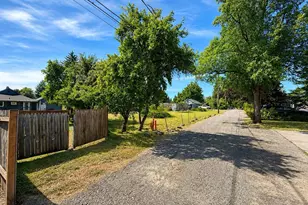 421 Stark St, Woodburn, OR 97071 - Photo 12