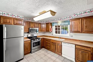 4748 Sesame St NE, Salem, OR 97305 - Photo 8