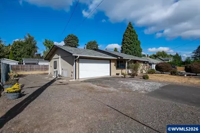 3755 48th Av NE, Salem, OR 97305 - Photo 2