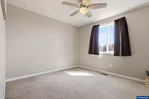 301 NW Denton St, Dallas, OR 97338 - Photo 16