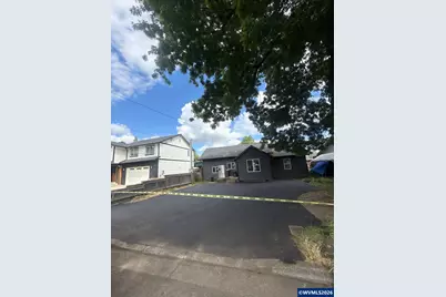 656 Hall St, Woodburn, OR 97071 - Photo 1