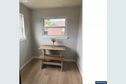 680 S 5th St, Harrisburg, OR 97446 - Photo 8