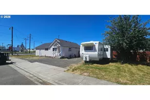 680 S 5th St, Harrisburg, OR 97446 - Photo 2