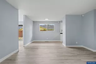 4742 Oak Park Dr NE, Salem, OR 97305 - Photo 8