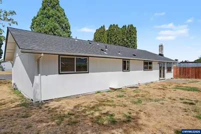 4742 Oak Park Dr NE, Salem, OR 97305 - Photo 32