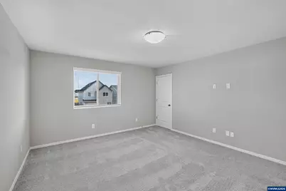 867 Kirksey St, Woodburn, OR 97071 - Photo 12
