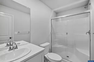 867 Kirksey St, Woodburn, OR 97071 - Photo 26