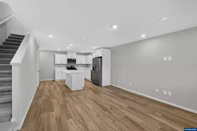 867 Kirksey St, Woodburn, OR 97071 - Photo 8