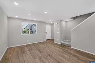 843 Kirksey St, Woodburn, OR 97071 - Photo 6