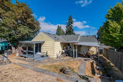 120 E Cedar St, Lebanon, OR 97355 - Photo 2