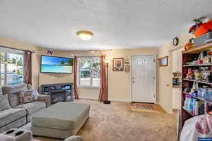 120 E Cedar St, Lebanon, OR 97355 - Photo 6