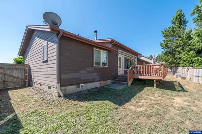 440 SW Wedge Dr, Waldport, OR 97394 - Photo 34