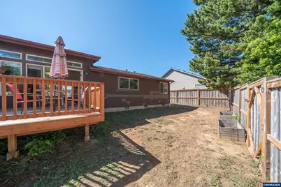 440 SW Wedge Dr, Waldport, OR 97394 - Photo 36