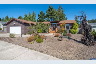 440 SW Wedge Dr, Waldport, OR 97394 - Photo 4