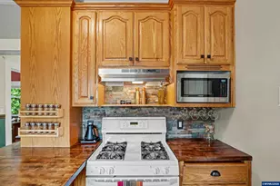 307 Adams Ave, Silverton, OR 97381 - Photo 18