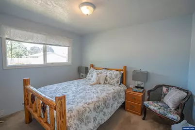 1380 W Sherman St, Lebanon, OR 97355 - Photo 18
