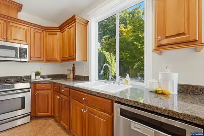 2354 Bluebell Av SE, Salem, OR 97306 - Photo 24
