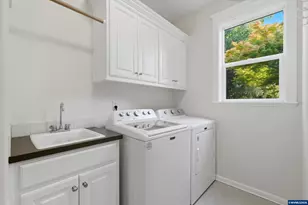 2354 Bluebell Ave SE, Salem, OR 97306 - Photo 26