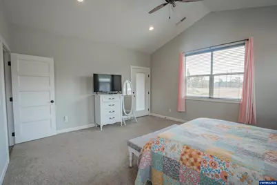 885 Hillview Dr, Lebanon, OR 97355 - Photo 18