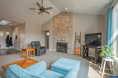 885 Hillview Dr, Lebanon, OR 97355 - Photo 16