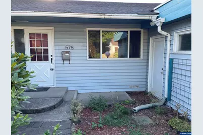 575 23rd St NE, Salem, OR 97301 - Photo 2