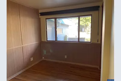 575 23rd St NE, Salem, OR 97301 - Photo 8