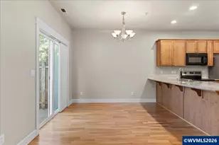 211 Silver St, Silverton, OR 97381 - Photo 10