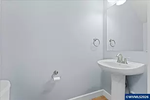 211 Silver St, Silverton, OR 97381 - Photo 14