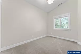 211 Silver St, Silverton, OR 97381 - Photo 20