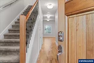 211 Silver St, Silverton, OR 97381 - Photo 6
