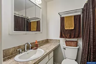 440 W College St, Mount Angel, OR 97362 - Photo 16