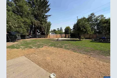 3827 Pine St SE, Albany, OR 97332 - Photo 12