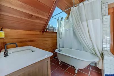 1820 E 28th Av, Eugene, OR 97403 - Photo 32