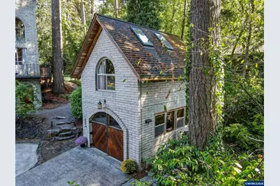 1820 E 28th Av, Eugene, OR 97403 - Photo 10