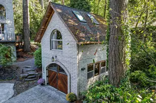 1820 E 28th Ave, Eugene, OR 97403 - Photo 10