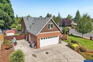 1641 NW Jeffrey Ct, McMinnville, OR 97128 - Photo 4