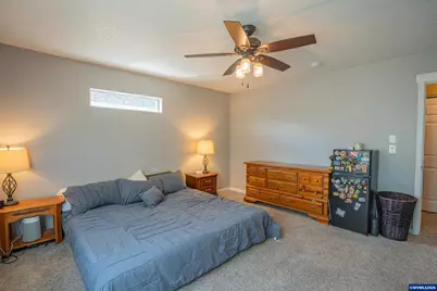 671 Jasmine Cir, Independence, OR 97351 - Photo 16