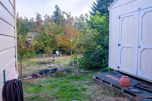329 S 1st Ave, Mill City, OR 97360 - Photo 42