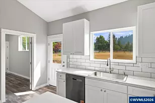 1221 49th St, Sweet Home, OR 97389 - Photo 14