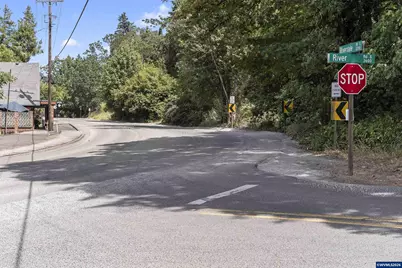 3632 River Rd S, Salem, OR 97302 - Photo 8