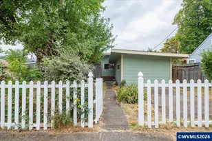 236 S 17th St, Philomath, OR 97370 - Photo 4