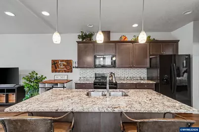 1636 SE Barberry Av, Dallas, OR 97338 - Photo 12