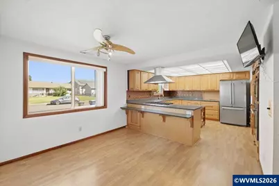 633 Cessna St, Independence, OR 97351 - Photo 8