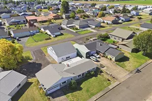 633 Cessna St, Independence, OR 97351 - Photo 34