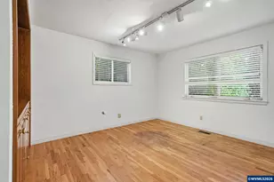 1075 Hansen Ave S, Salem, OR 97302 - Photo 30
